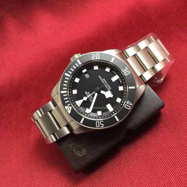 帝舵 Tudor 25500TN 鈦合金