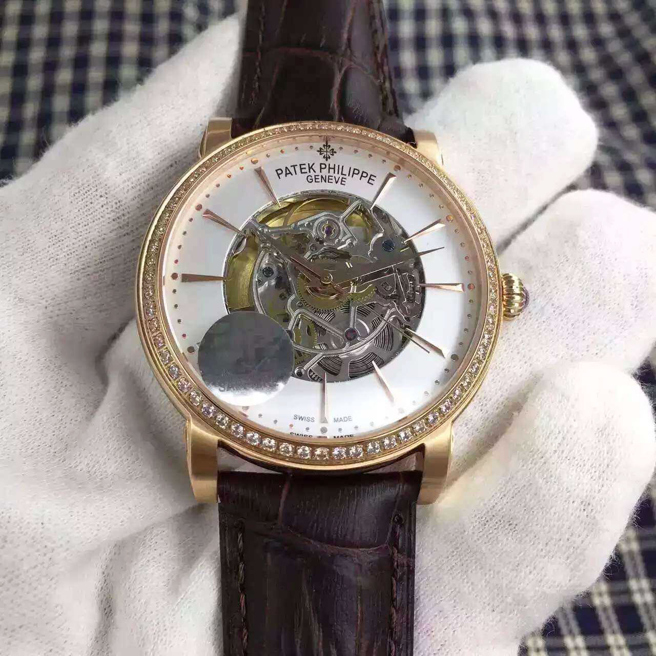 百達翡麗 PATEK PHILIPPE 2015巴塞爾錶展新秀 搭載ETA2824鏤空機芯