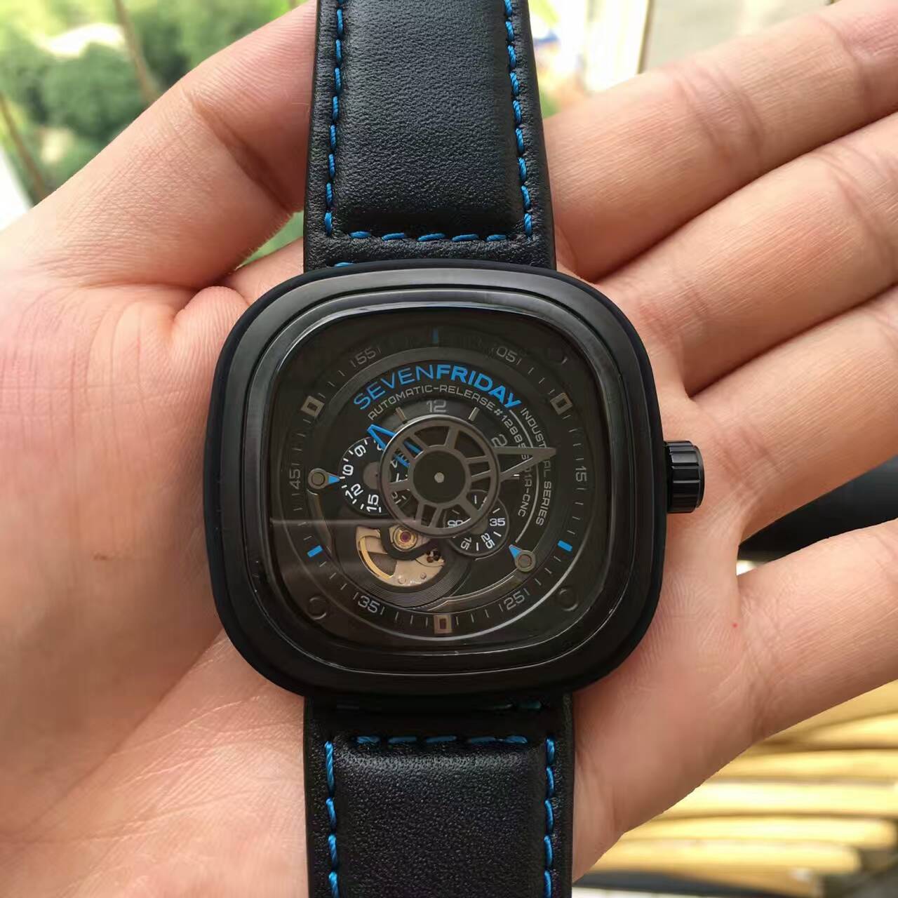 七個星期五 精品彩色系列腕錶 酷藍點綴