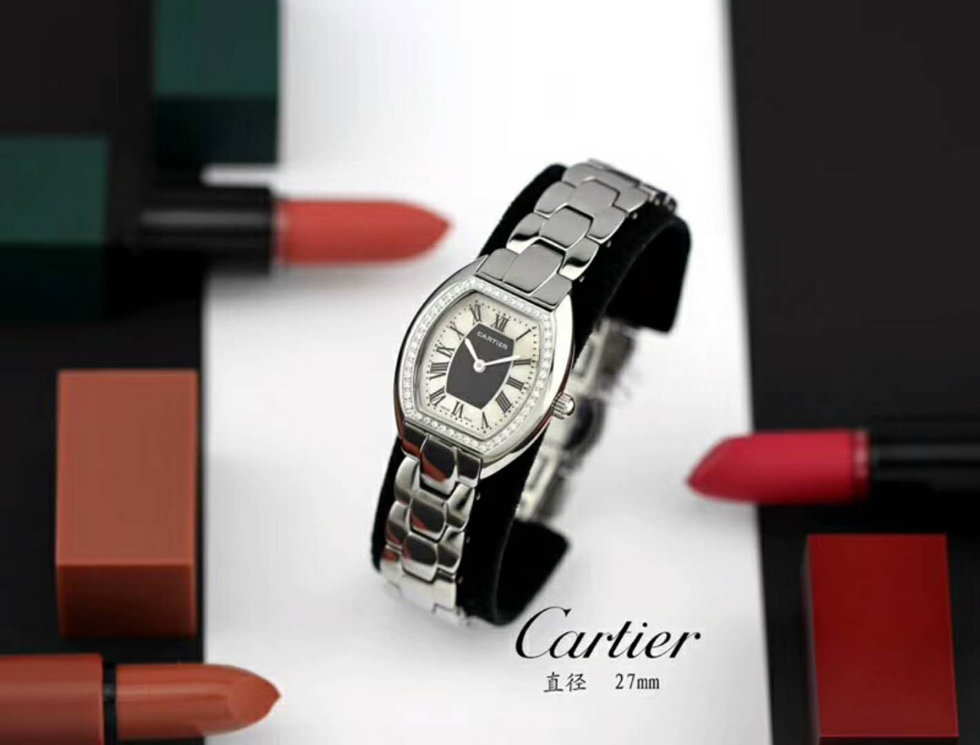卡地亞 Cartier 推出的Tonneau腕錶，以酒桶為外形做壹體成形錶殼，較壹般腕錶小巧貼合手腕