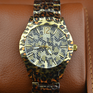 Guess本季新款專櫃同款豹紋獨具野性男士腕錶