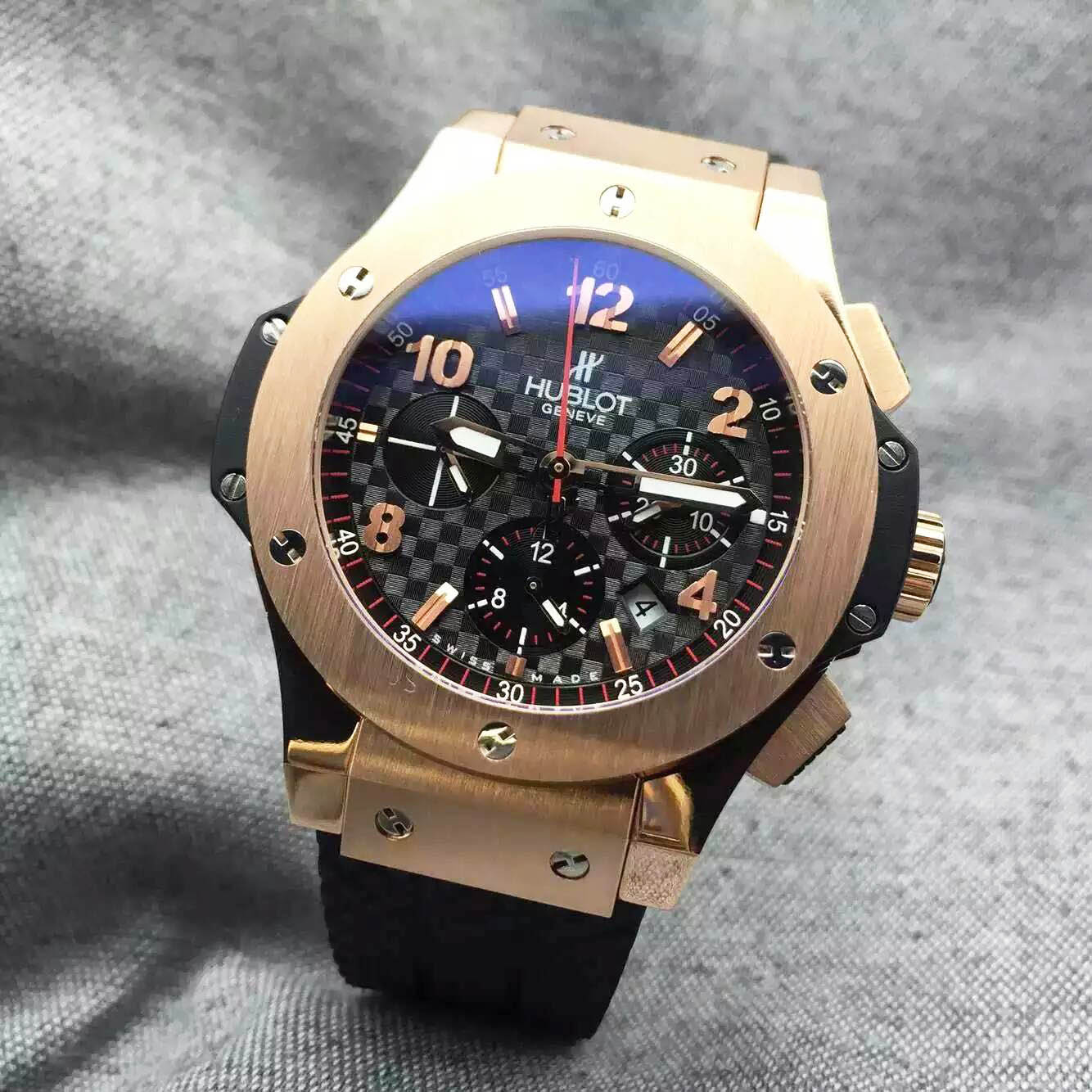 恒寶HUBLOT宇宙大爆炸Big Bang搭載4100全自動計時機芯（7750同時發售）