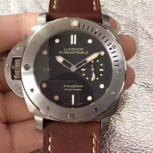 沛納海 Panerai Luminor Submersible系列pam569 搭載快擺P9000自動機芯