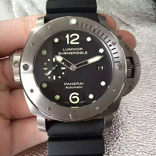 沛納海 Panerai Luminor Submersible系列pam571