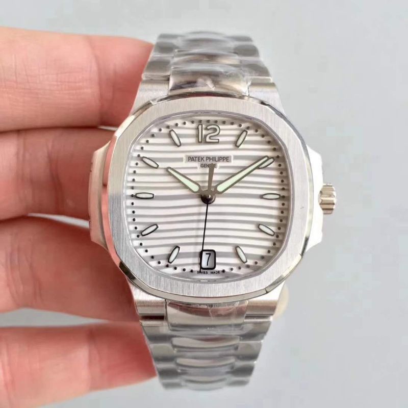 PATEK PHILIPPE 百達翡麗 Nautilus系列 5711/1a-010 搭載日本原裝 MIYOTA 9015機芯